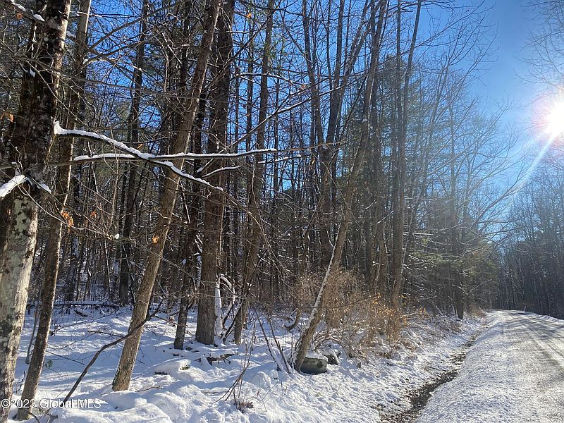 2nd image of 165 Shaker Hollow Road