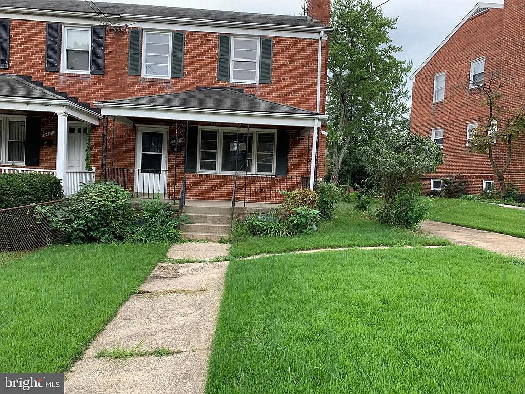 2415 Kenton Pl photo 1