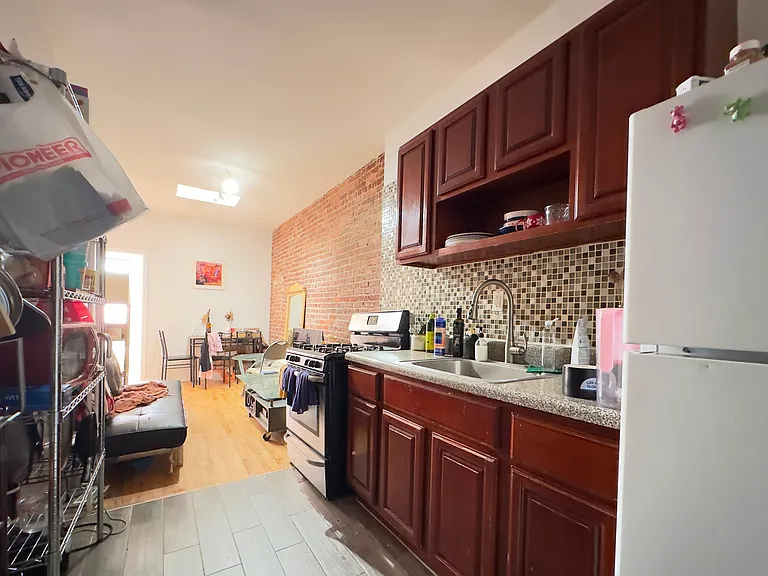 20 Covert St #4L — Photo 6
