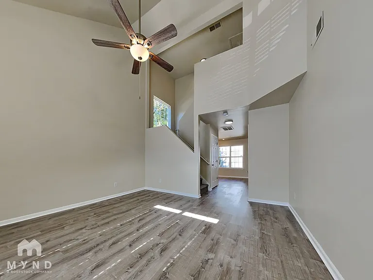 5146 Brooktree Dr — Photo 2