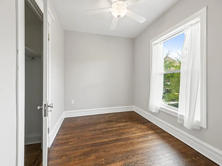 434 N Pine Ave #2 — Photo 12