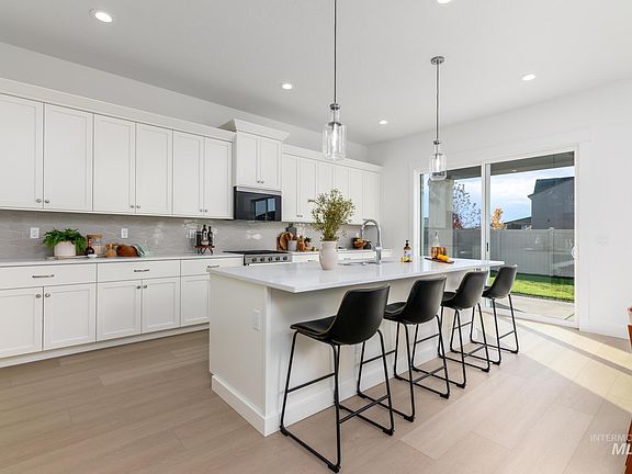 7th image of this home