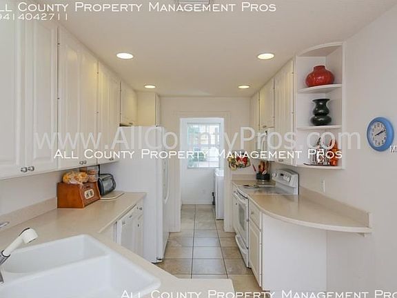 3rd image of 1507 Burgos Dr