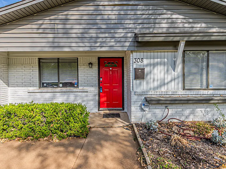 308 Franklin Dr — Photo 25