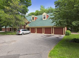 15715 26th Ave N APT A, Plymouth, MN 55447