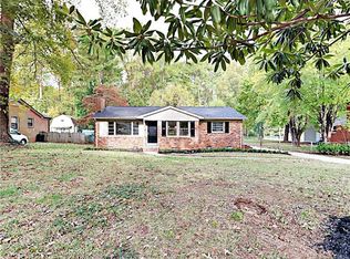 3621 Sudbury Rd, Charlotte, NC 28205