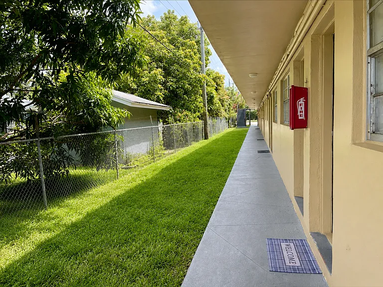 Allegro Apartments — Photo 18
