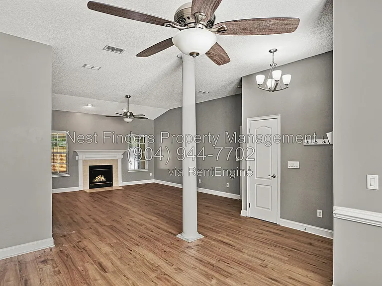 1819 Branch Vine Dr W — Photo 10