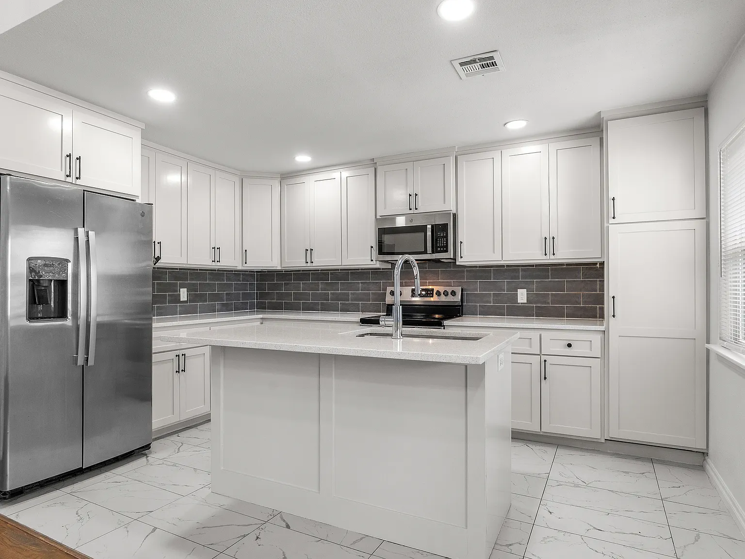 231 East Greeley Street - 231 — Photo 3