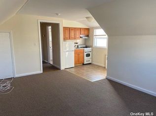 569 W Park Ave, Long Beach, NY 11561