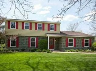 12 Rolling Hills Dr, Orchard Park, NY 14127