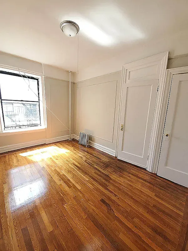 902 44th Street — Photo 2