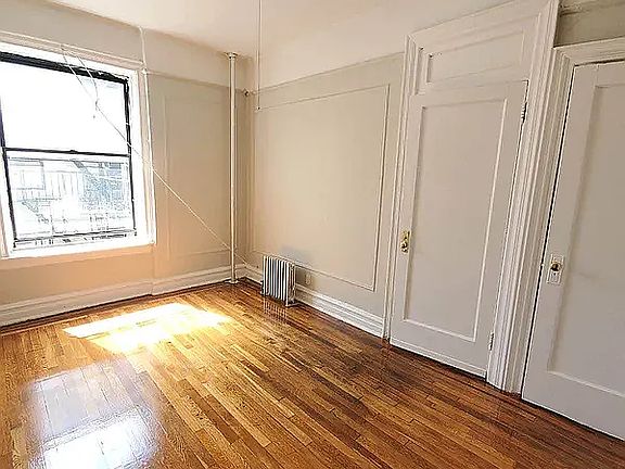 3rd image of 902 44th St APT A5