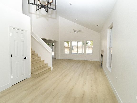 5th image of 397 Saguaro Ct