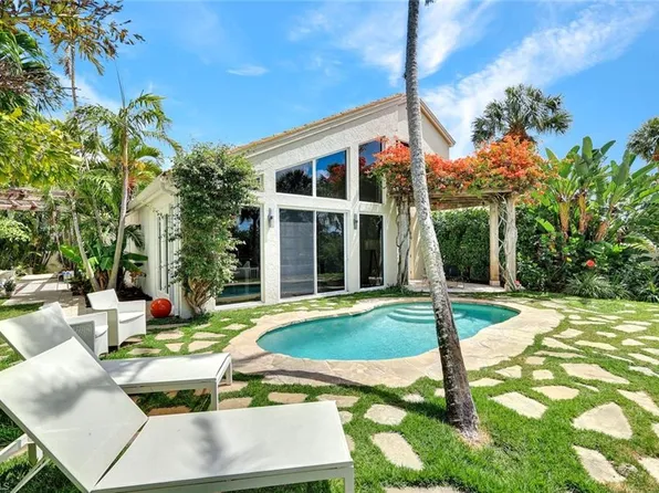 27571 Riverbank DR, BONITA SPRINGS, FL 34134