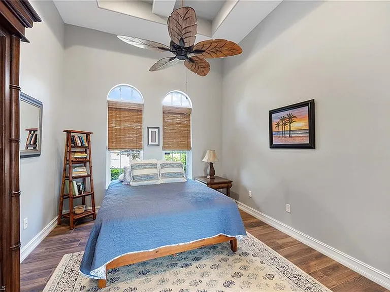 8902 Shenendoah Cir — Photo 15