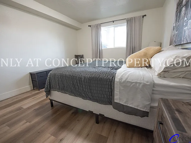 285 E Whitlock Ave — Photo 33