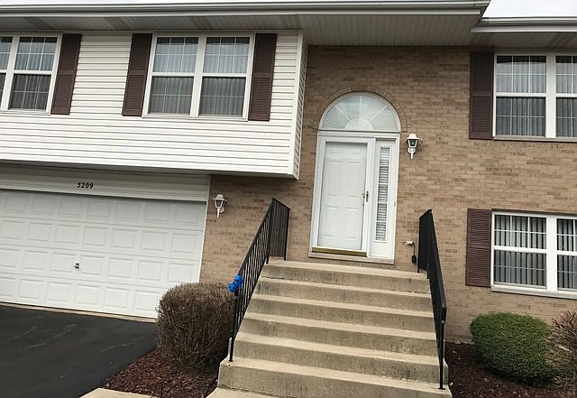 1st image of 5209 W 110th St #5209