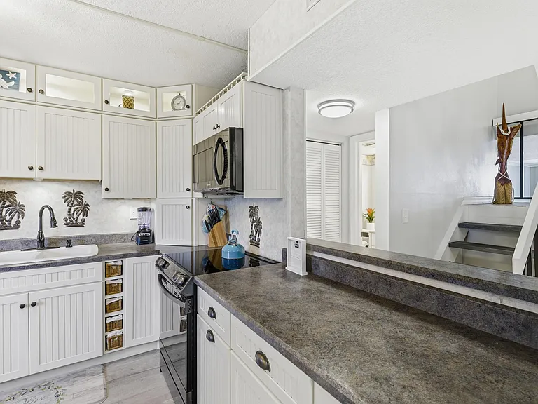 355 S Ocean Dr #106 — Photo 10