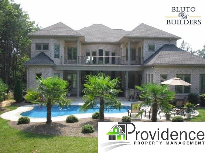 House with Pool View