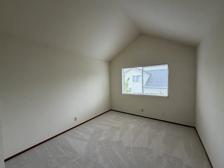 5315 Shattuck Ave — Photo 20