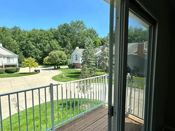 52099 Heatherstone Ave, Macomb, MI 48042