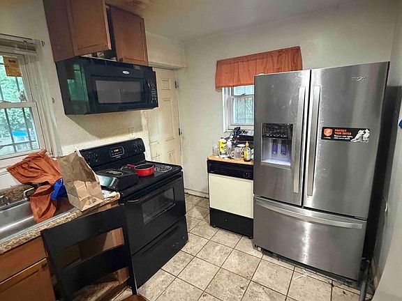 3rd image of 4226 Livingston Rd SE
