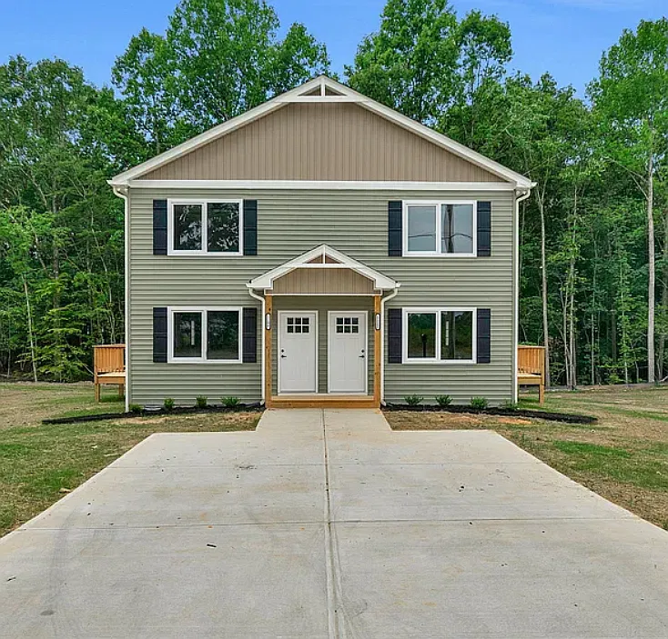 1008 Aviella Ct. — Photo 2