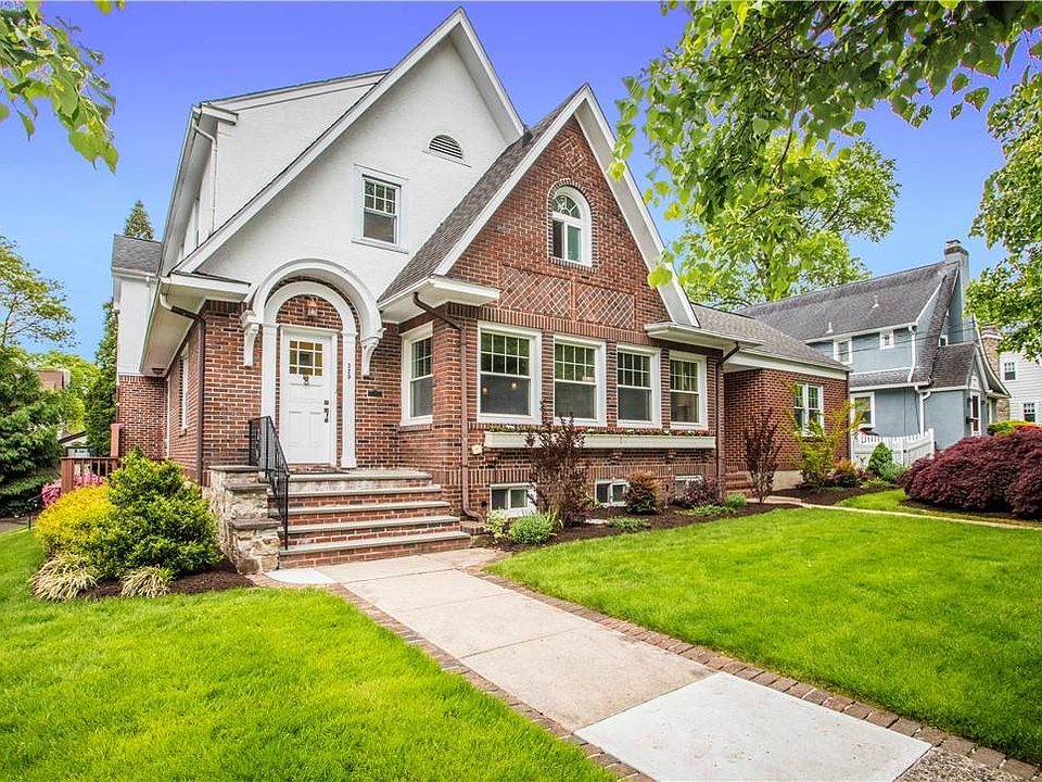 1st image of 329 Carroll Avenue