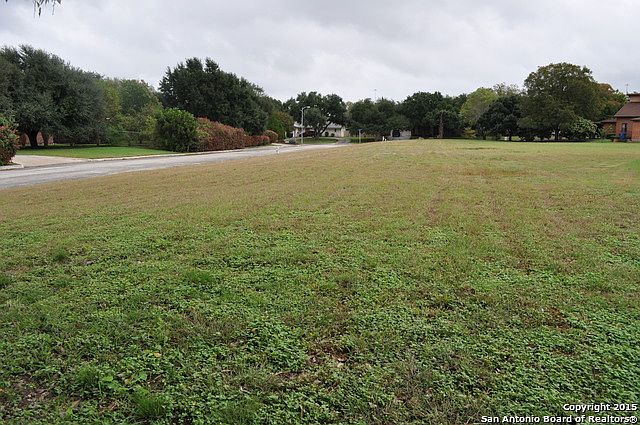 1st image of 4230 Woodburn Dr