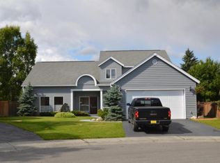 3335 Lake Park Cir, Anchorage, AK 99517