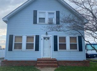 71 E Pittsfield St, Pennsville, NJ 08070