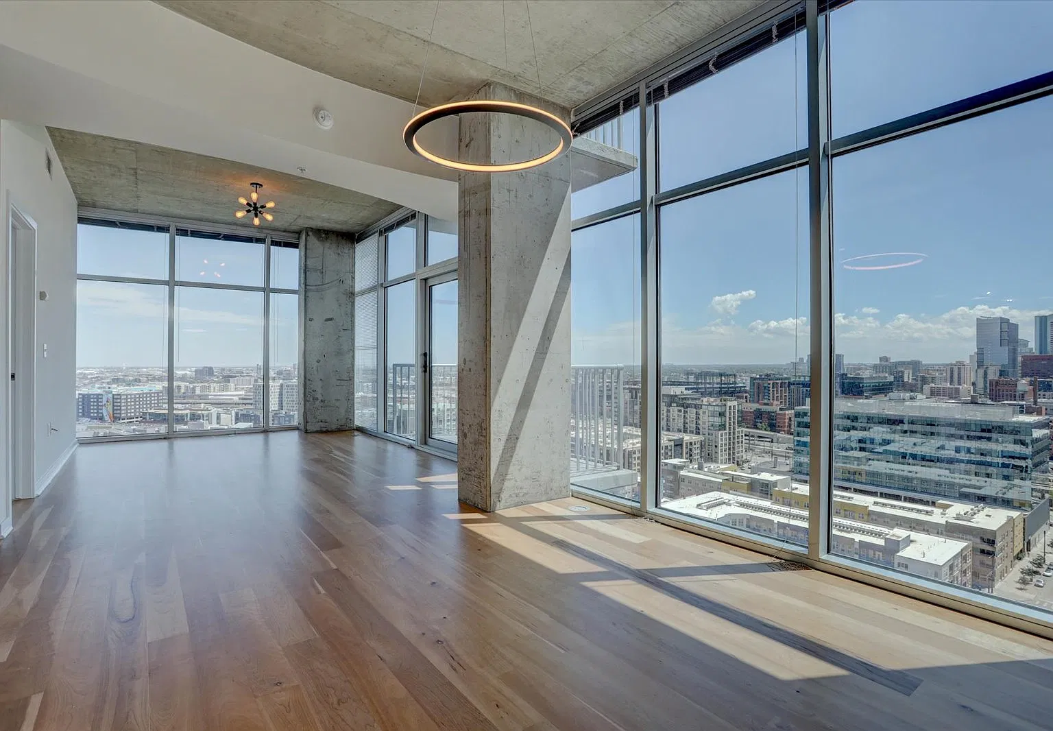 2 bed, 1136 sqft, $3,500 — Photo 1