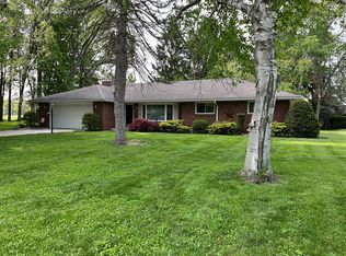 1130 Valetta Dr, Temperance, MI 48182