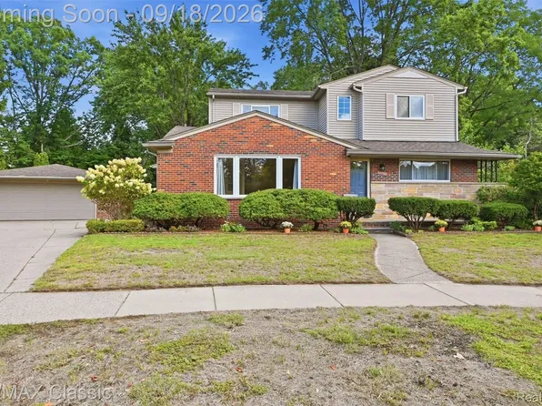 34500 Grandon St, Livonia, MI 48150