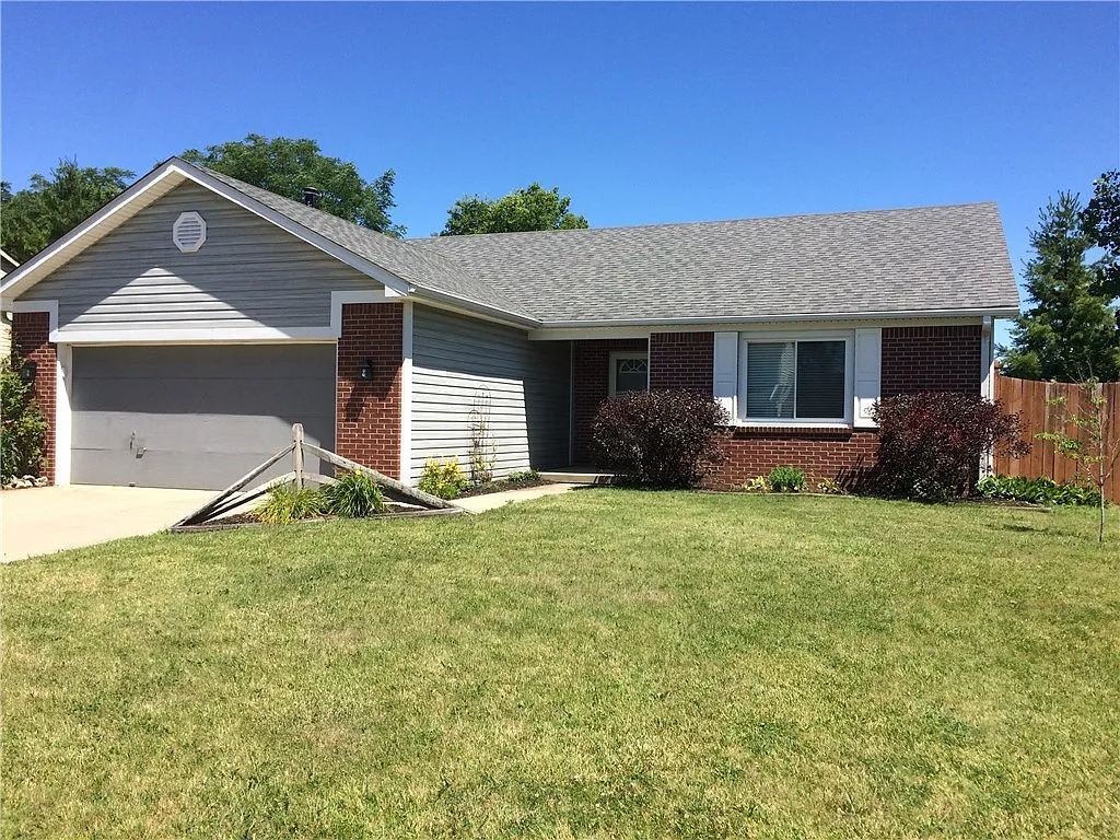 36 Grassy Dr photo 1