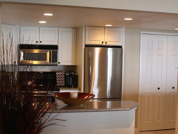 3rd image of 400 Island Way Penthouse 1707