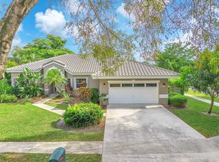 9690 NW 39th St, Cooper City, FL 33024