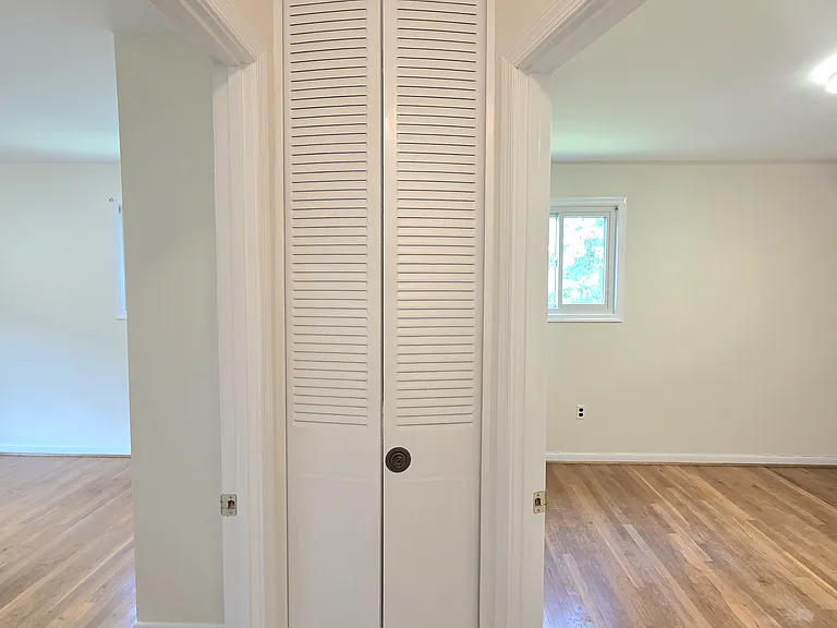 111 Tamarisk Ct — Photo 34
