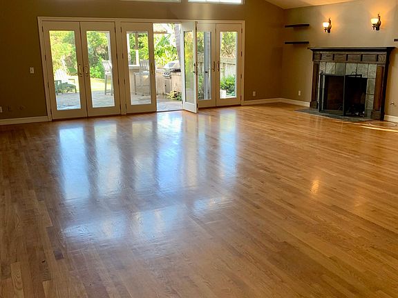 Living Room/Greatroom