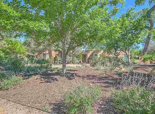 2420 Dietz Farm Rd NW, Los Ranchos De Albuquerque, NM 87107