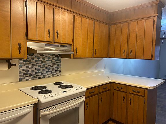 4th image of 129 Clint Ct
