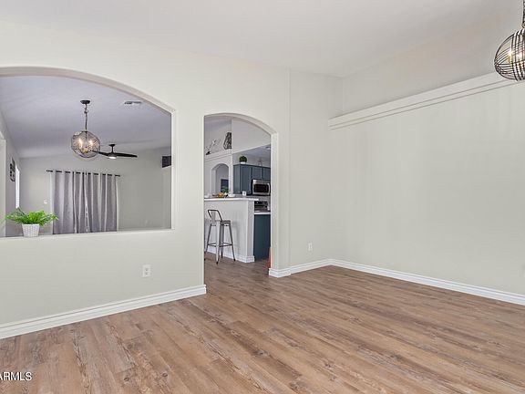 5th image of 16056 W LUPINE Avenue