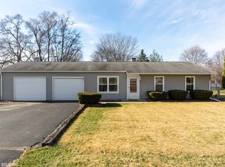 1409 N Chapel Hill Rd, McHenry, IL 60051