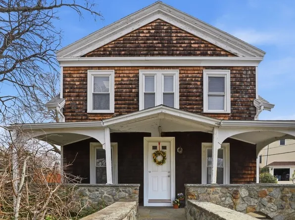 94 Nantasket Ave, Hull, MA 02045