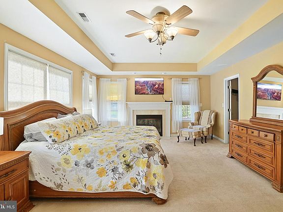 5th image of 4900 Webfoot Ct