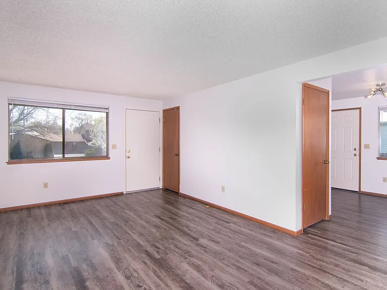2218 W Cleveland Ave — Photo 2