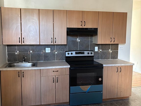 5th image of 2211 N Hancock St #2-F