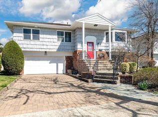 1322 Park St, Atlantic Beach, NY
