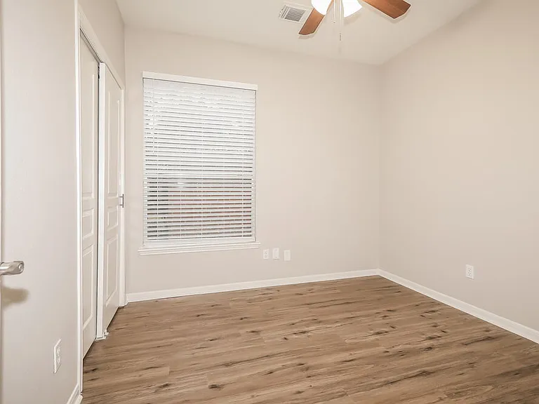 19 Rosewater Pl — Photo 12